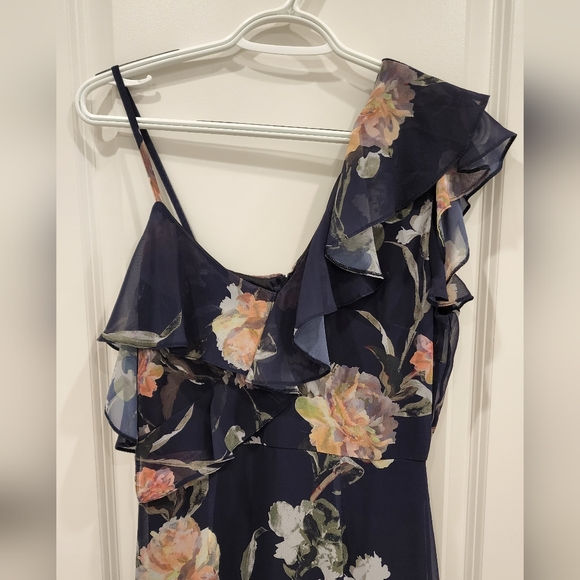 Hope and Ivy Floral Layered Shoulder Dress with Ruffle Asymmetric Hem - Picture 6 of 10